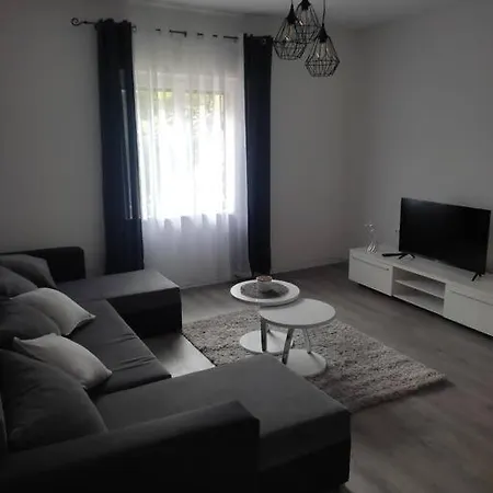 Dora-100m From Sea Apartment *